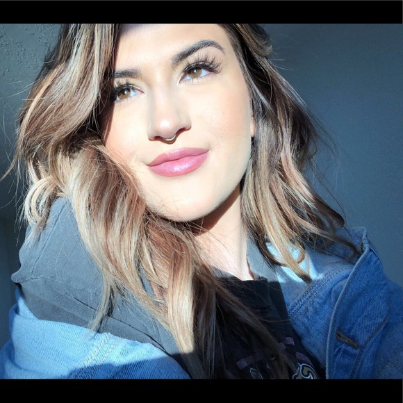 Meet your Posher, Riley - Picture 1 of 1